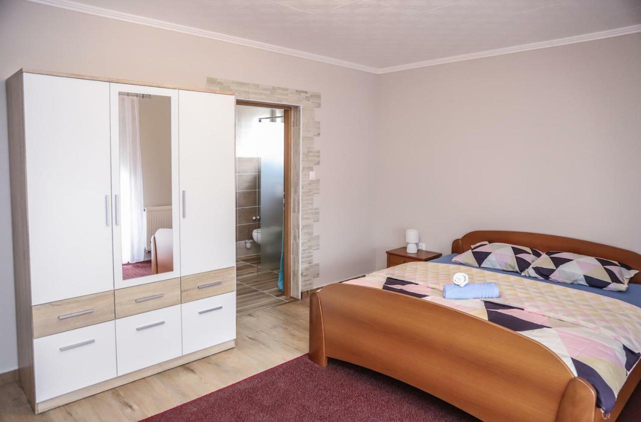 Hotel Zrinski Копривниця Екстер'єр фото